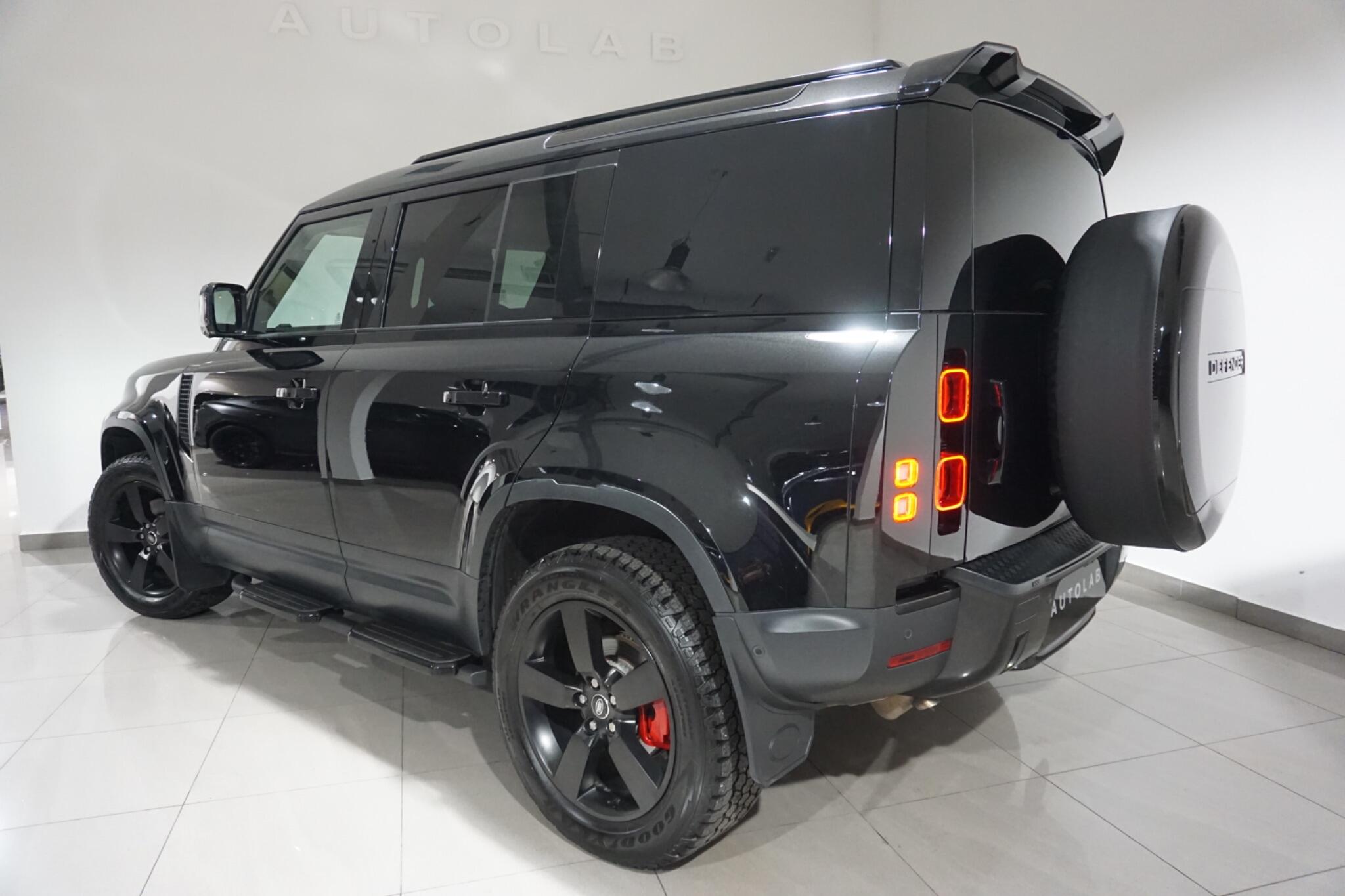 Land Rover Defender 110 3.0 D250 MHEV HSE Hard Top SUV 5dr Diesel Auto 4WD MWB Euro 6 (s/s) (250 ps)